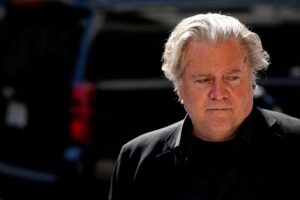 2022-07-10t200911z-818190742-rc2dsu9gmpub-rtrmadp-3-usa-capitol-security-bannon.jpg