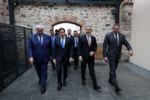 2025-05-16t100554z-1541007461-rc2yieaf3abv-rtrmadp-3-ukraine-crisis-talks-us-turkey-ukraine.jpg