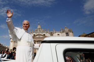 2025-05-18t074041z-1201766304-rc27keam8f4v-rtrmadp-3-pope-leo.jpg