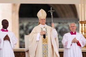 2025-05-18t101302z-921267233-rc2akea5o77f-rtrmadp-3-pope-leo.jpg
